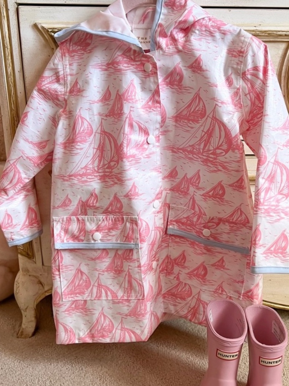 RARE The Beaufort Bonnet Company Liquid Sunshine Slicker Pink Sailboat Raincoat